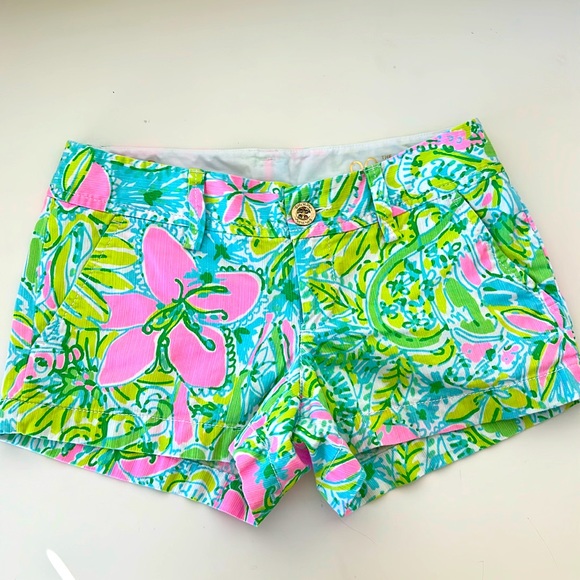 Lilly Pulitzer Walsh short.  Gently worn.  Size 00, 3” inseam - Picture 1 of 2